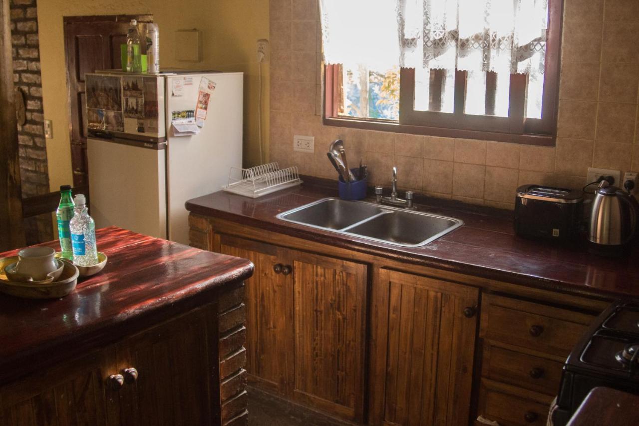 Casa Rural Entre Bodegas Y Vinedos ' El Jarillal" La Consulta Kültér fotó